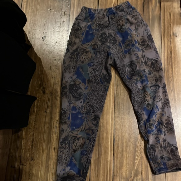 grey blue print sweatpants with pockets - Picture 2 of 2